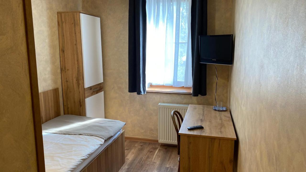 Penzion Pri Kastieli Pressburg Exterior foto