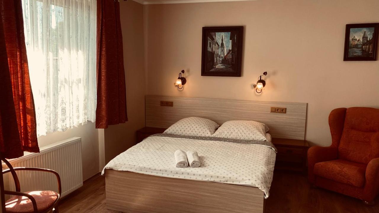 Penzion Pri Kastieli Pressburg Exterior foto